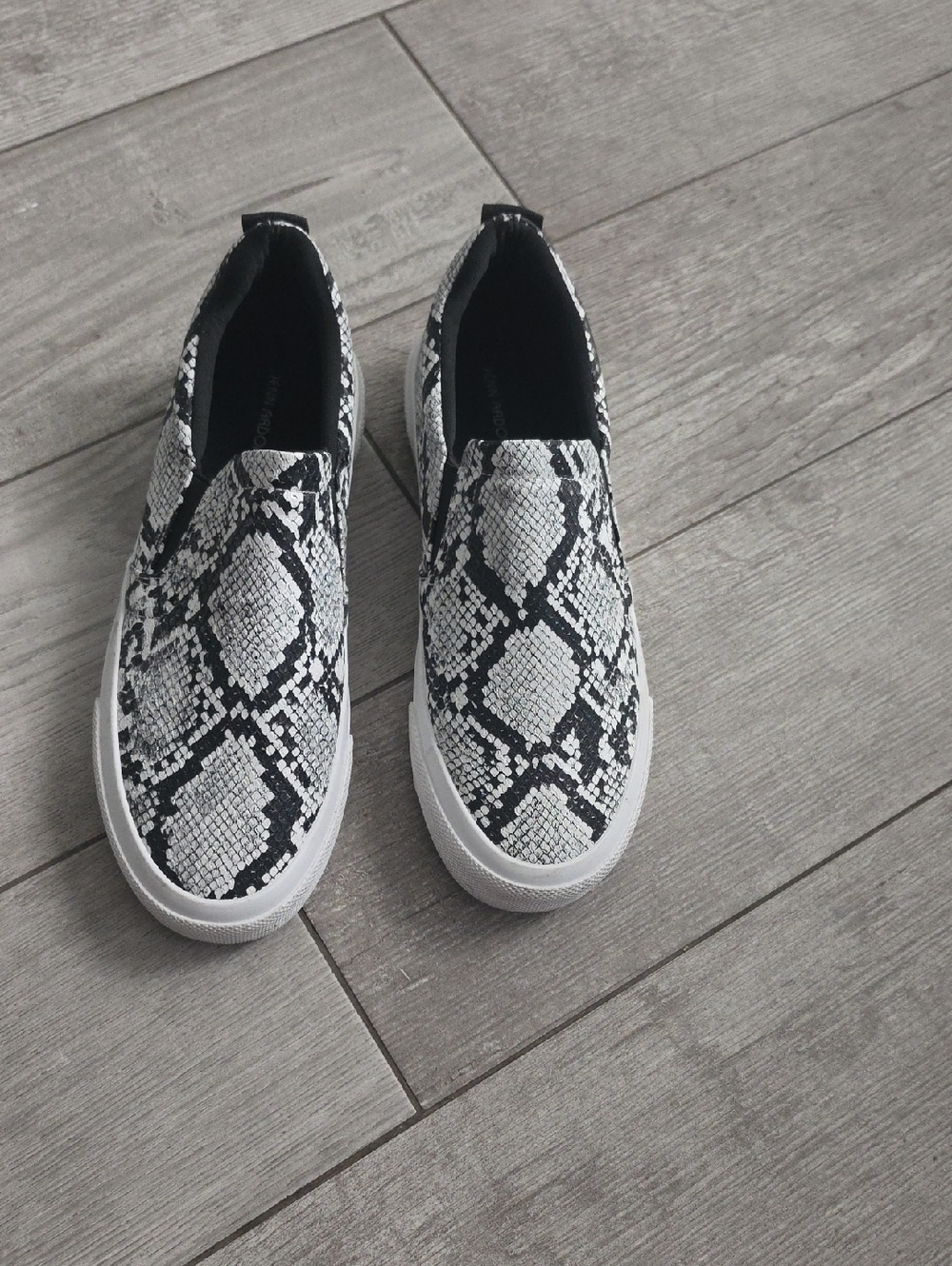 Jenn Ardor Black & White Snake-Print Slip-On Sneakers